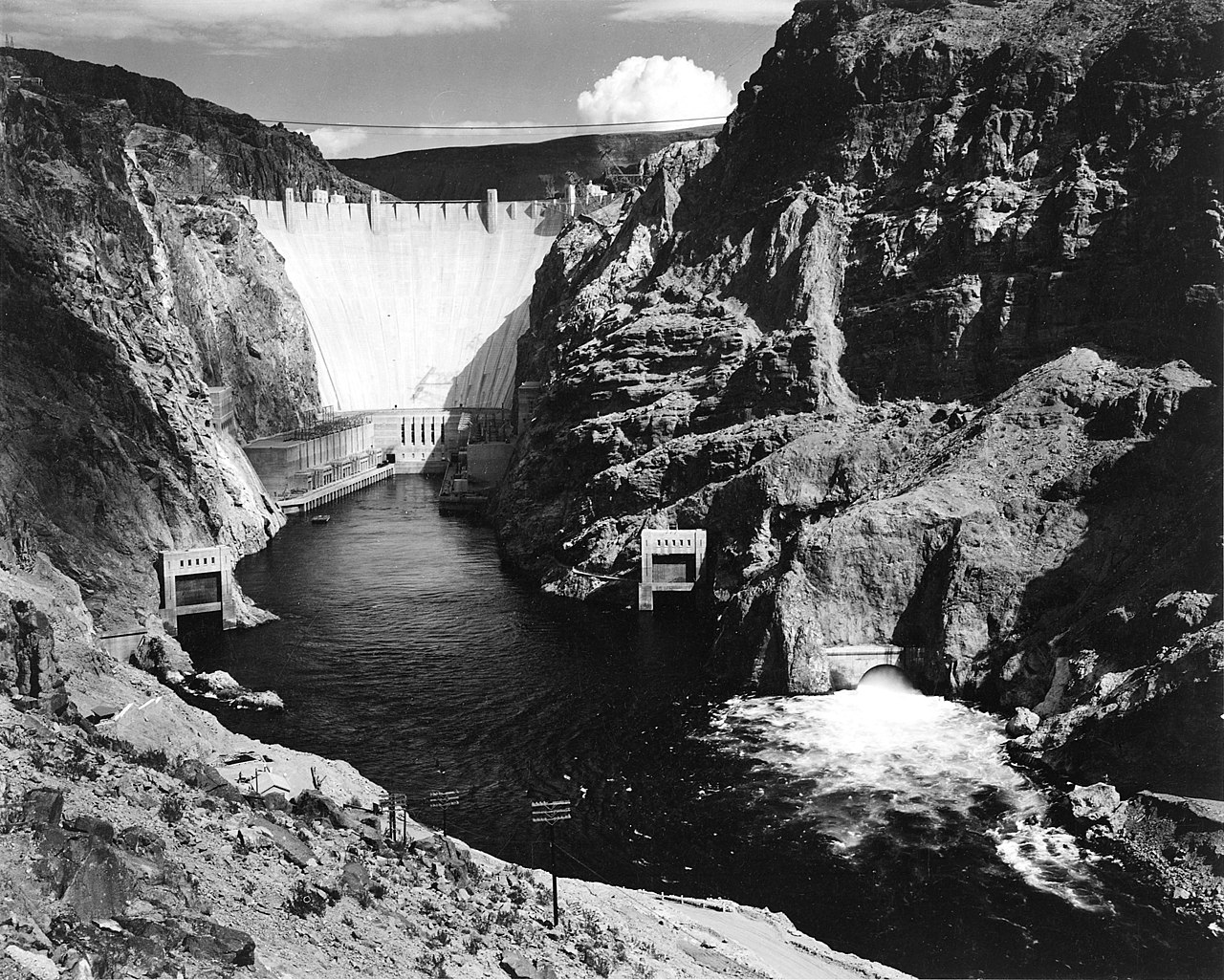 Hoover Dam 1941.jpeg Hoover Dam 1941.jpeg